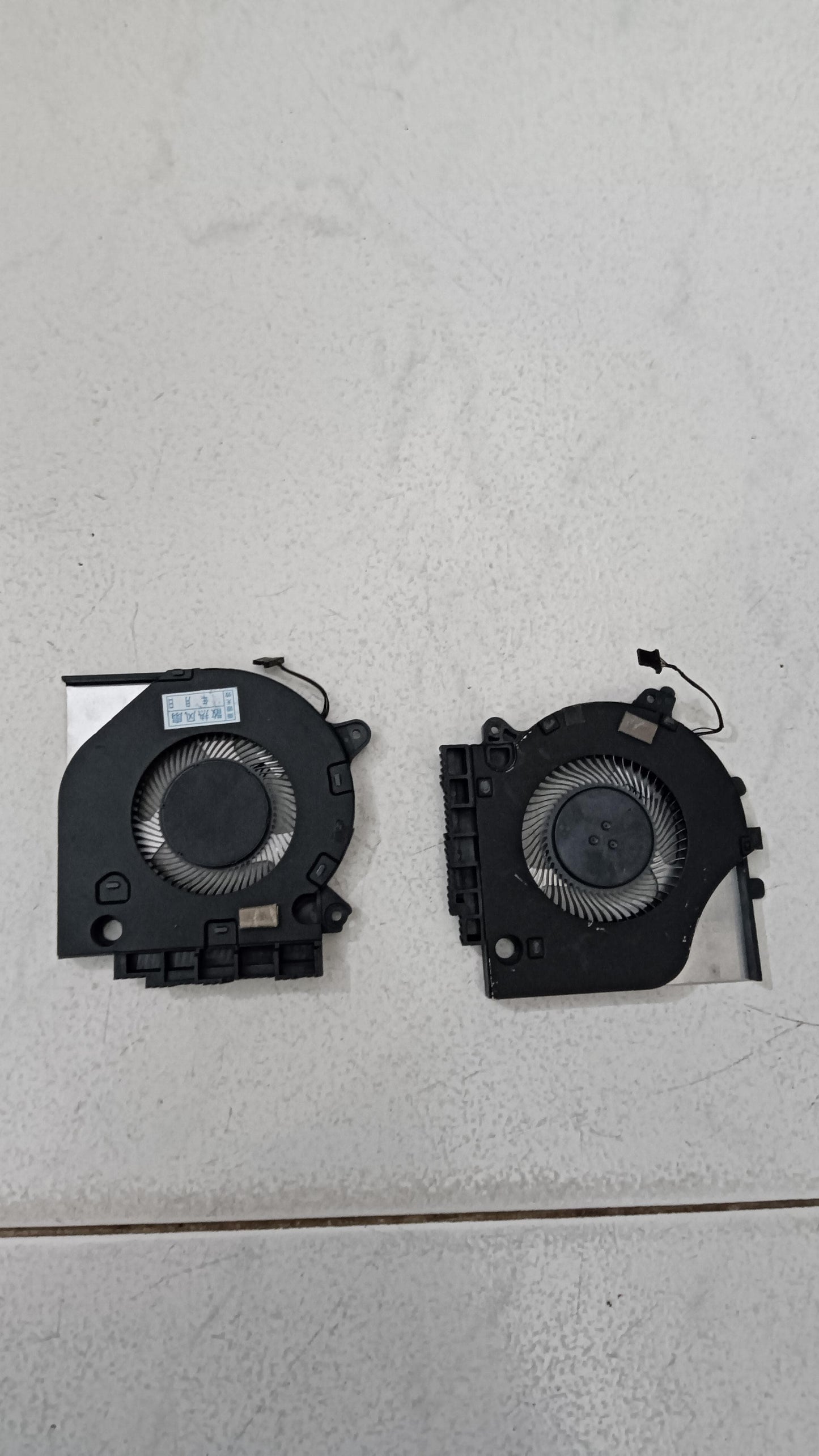 Original FAN Pair ( CPU & GPU ) Dell G15 5510 P/N : 05YW78